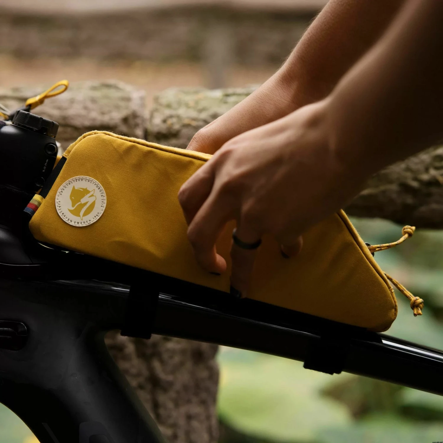 Specialized Fjällräven Top Tube Bag 9 Specialized Fjällräven Top Tube Bag - Image 7