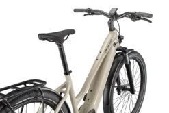 Specialized Turbo Vado 3.0 Step-Through -Specialized 95022 75 VADO 30 ST WHTMTN BLKREFL D1 POV